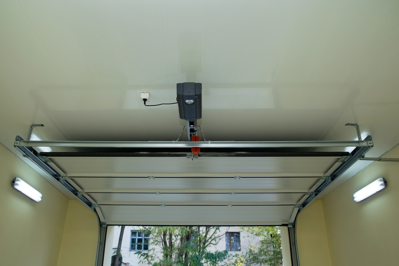 Automatic garage door